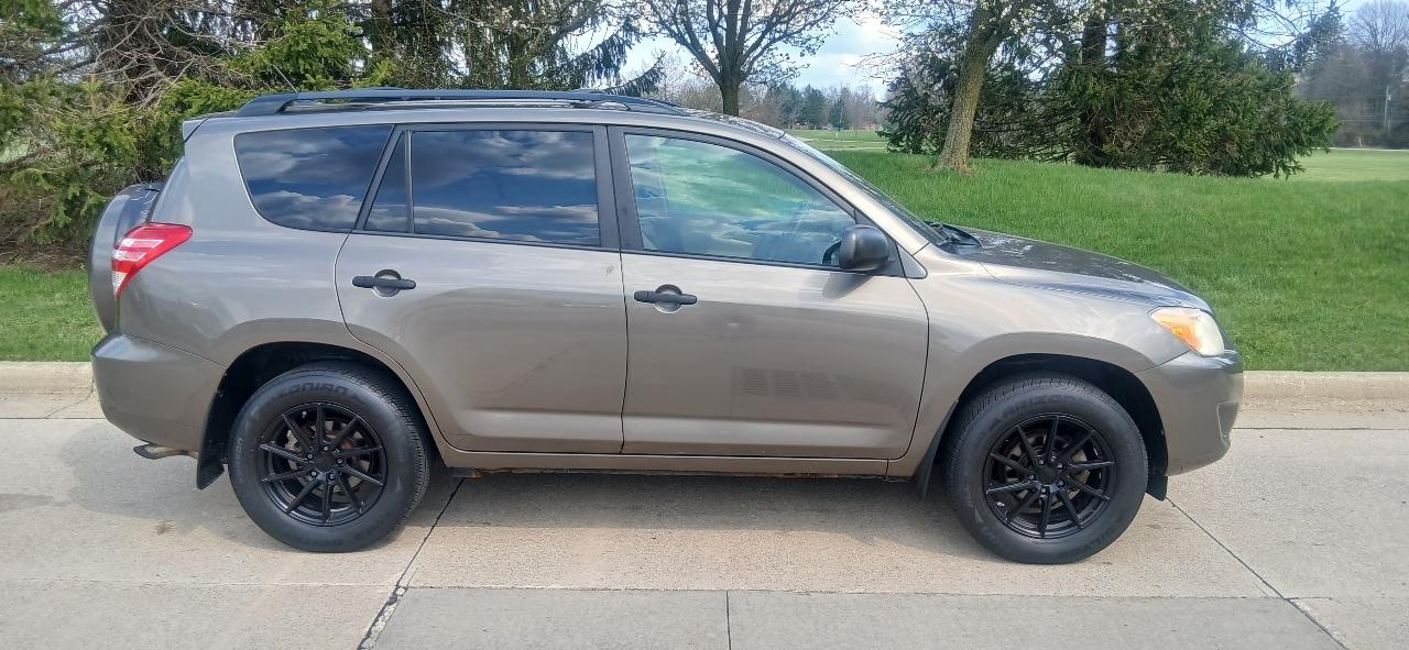 Toyota RAV4 Base I4 4WD 2011