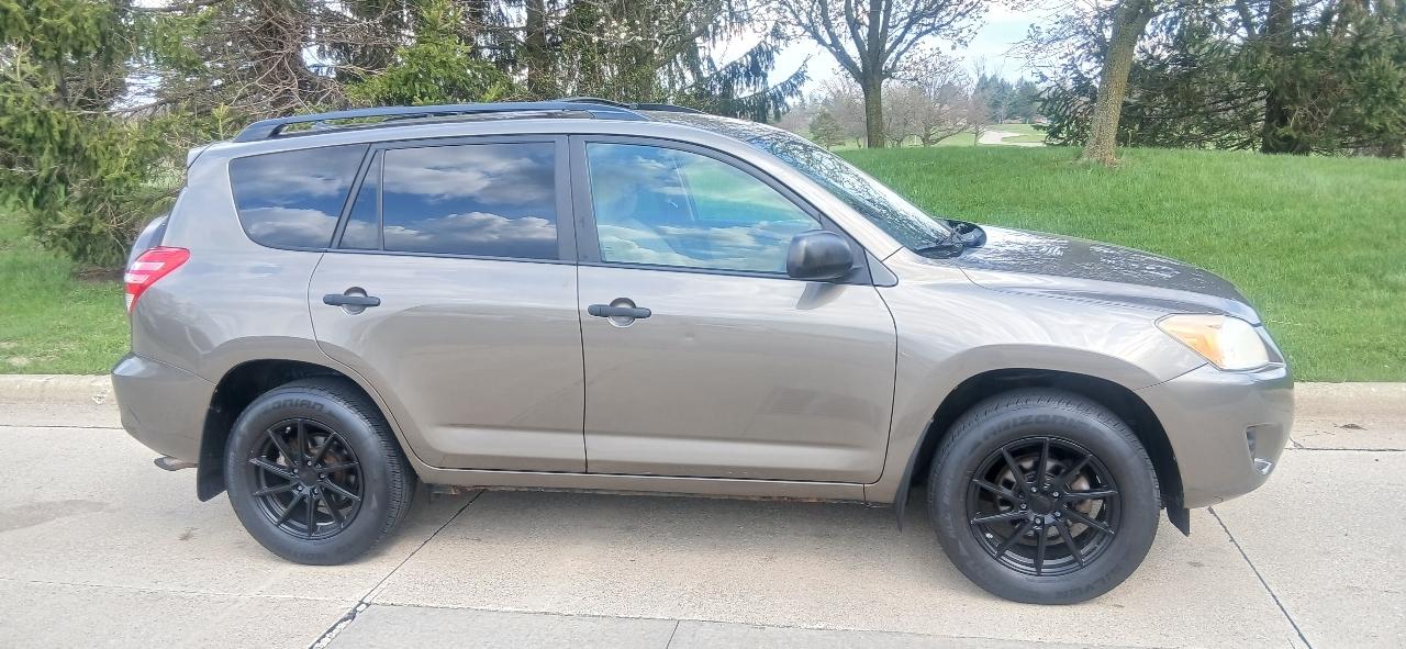 Toyota RAV4 Base I4 4WD 2011