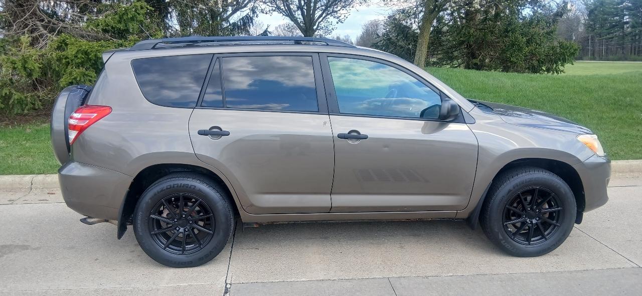 Toyota RAV4 Base I4 4WD 2011