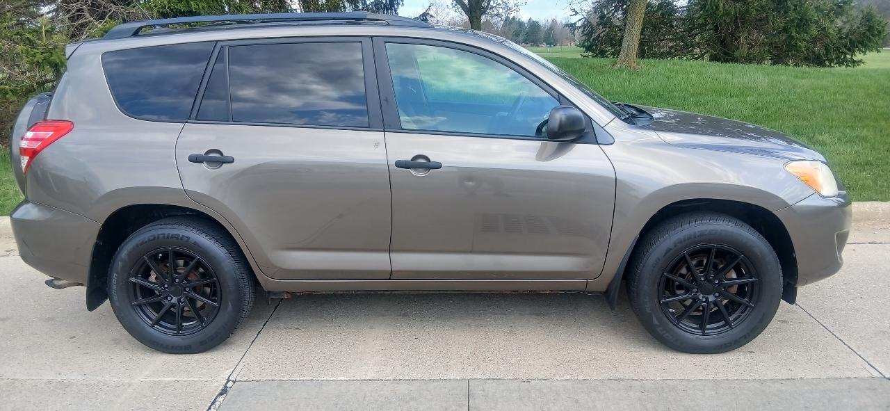 Toyota RAV4 Base I4 4WD 2011