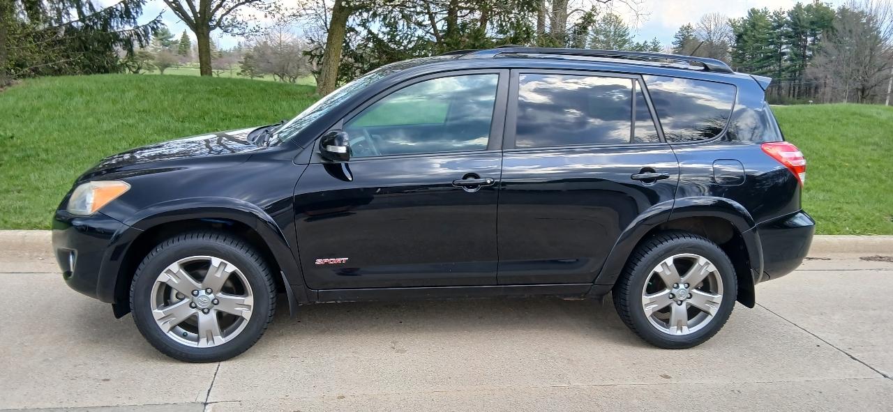 Toyota RAV4 4dr Sport 4-cyl 4WD (Natl) 2011