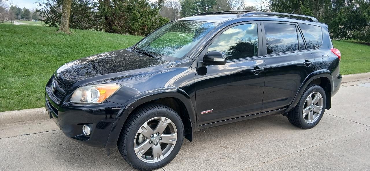 Toyota RAV4 4dr Sport 4-cyl 4WD (Natl) 2011