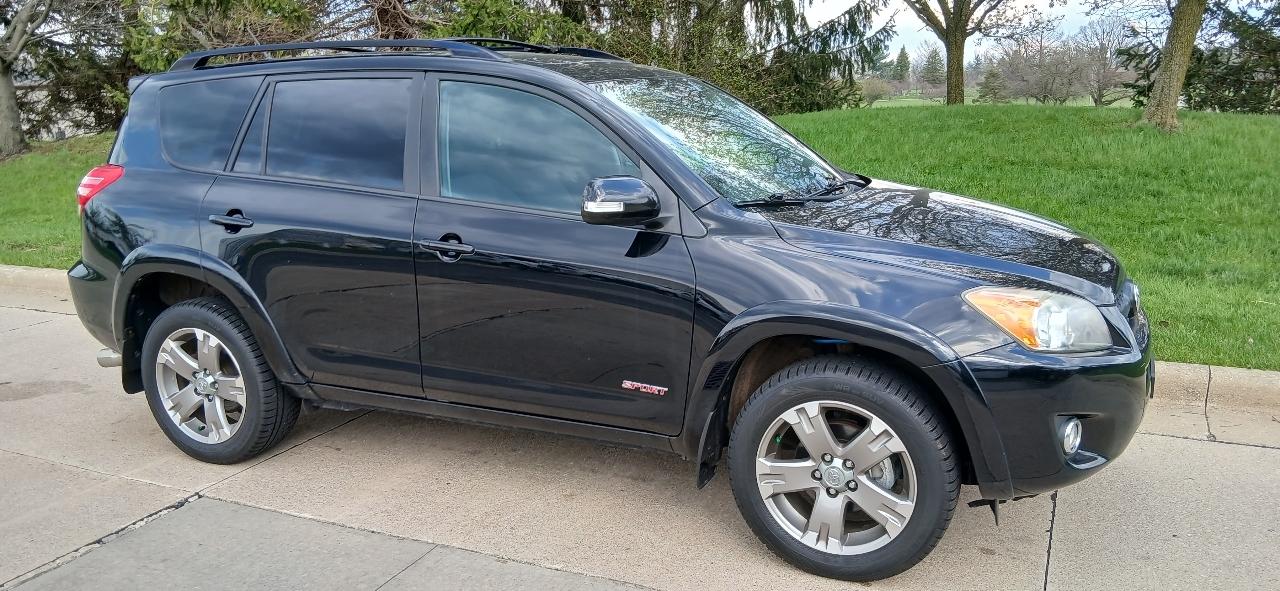 Toyota RAV4 4dr Sport 4-cyl 4WD (Natl) 2011