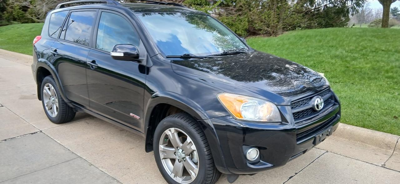Toyota RAV4 4dr Sport 4-cyl 4WD (Natl) 2011
