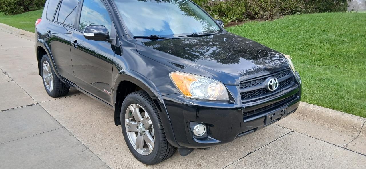 Toyota RAV4 4dr Sport 4-cyl 4WD (Natl) 2011