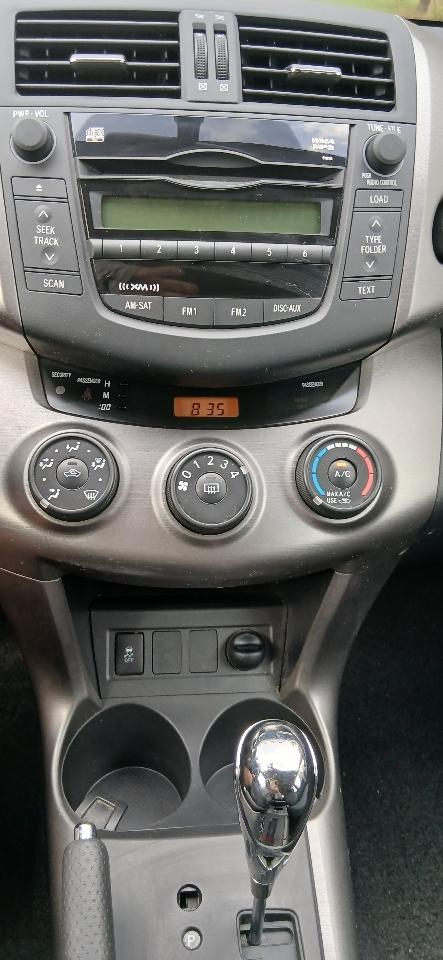 Toyota RAV4 4dr Sport 4-cyl 4WD (Natl) 2011