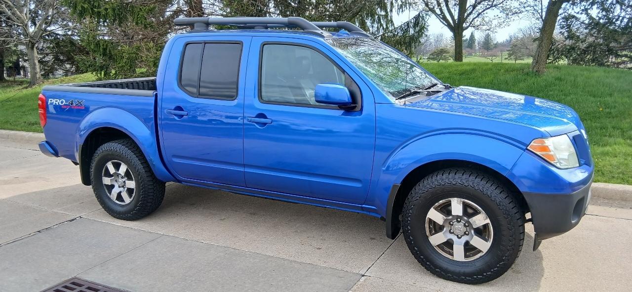 Nissan Frontier PRO-4X King Cab 6MT 4WD 2012