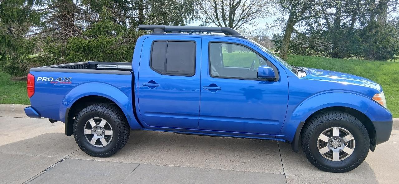 Nissan Frontier PRO-4X King Cab 6MT 4WD 2012