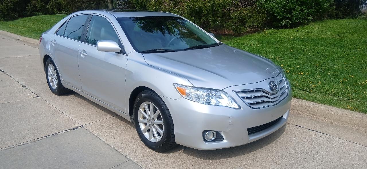 Toyota Camry Base 6-Spd AT 2011