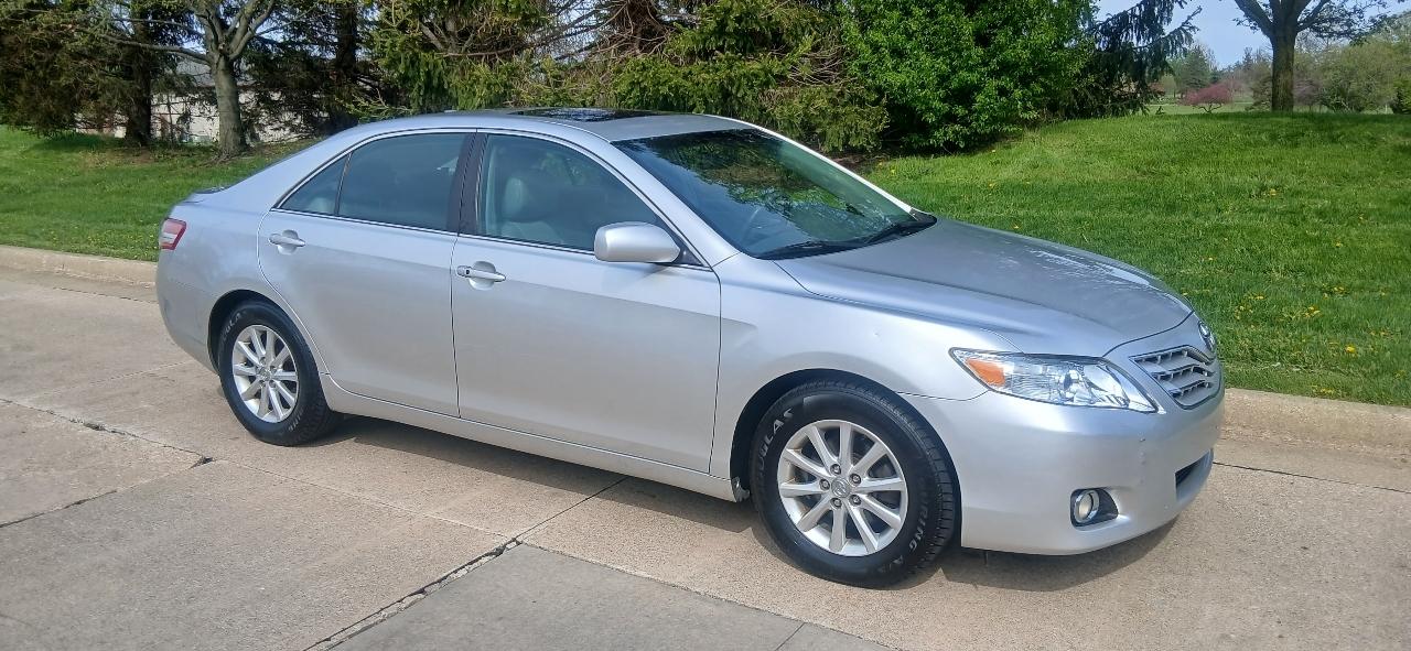 Toyota Camry Base 6-Spd AT 2011