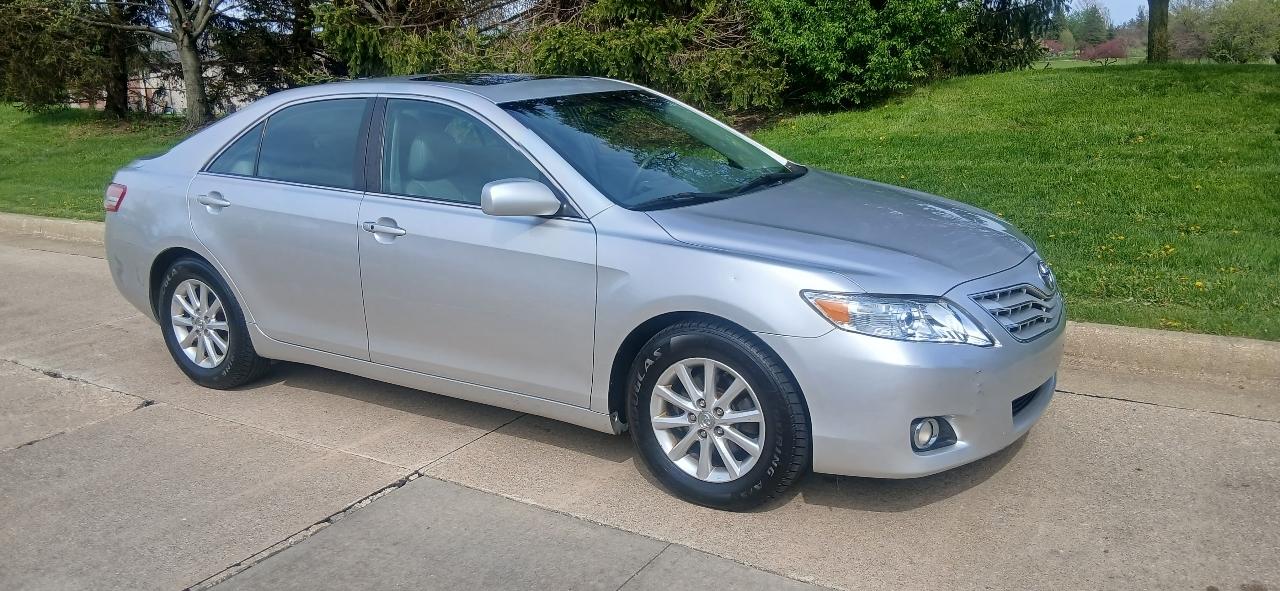 Toyota Camry Base 6-Spd AT 2011