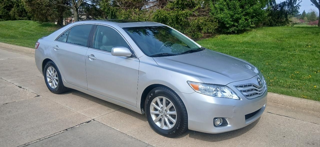 Toyota Camry Base 6-Spd AT 2011