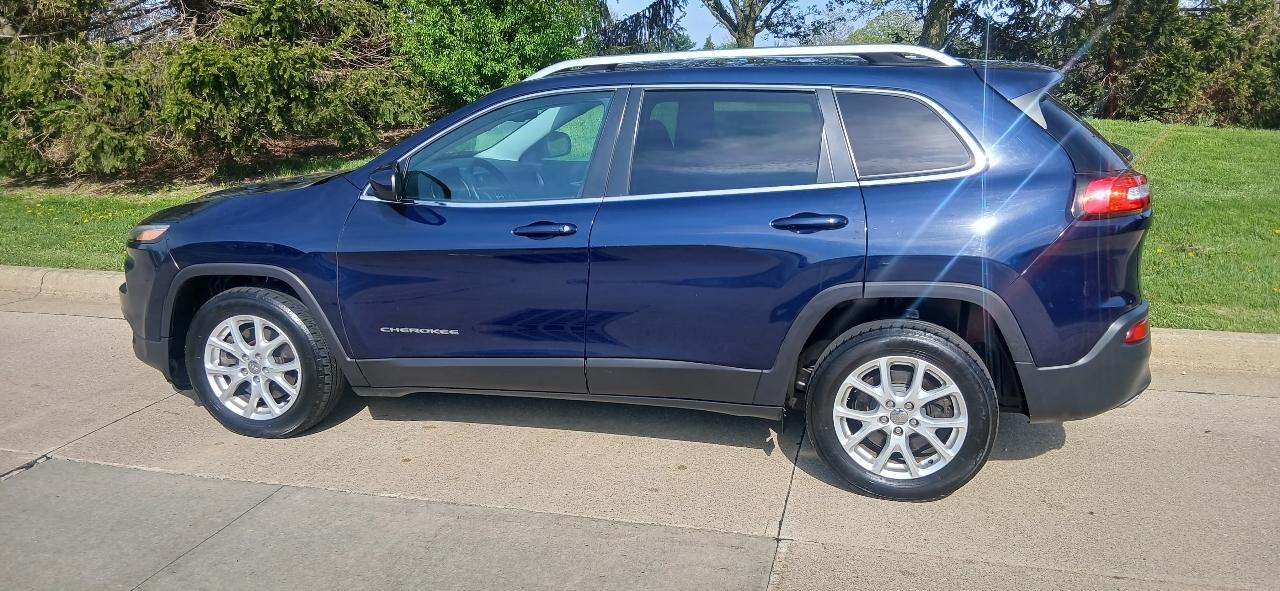 Jeep Cherokee Latitude FWD 2015