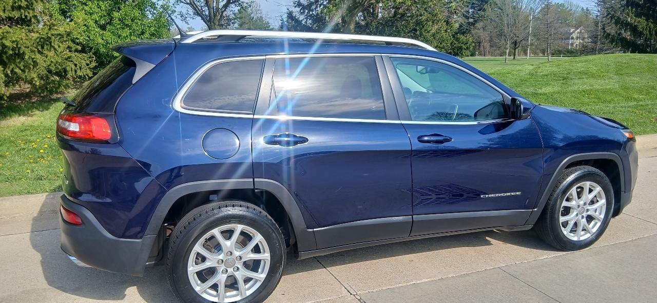 Jeep Cherokee Latitude FWD 2015