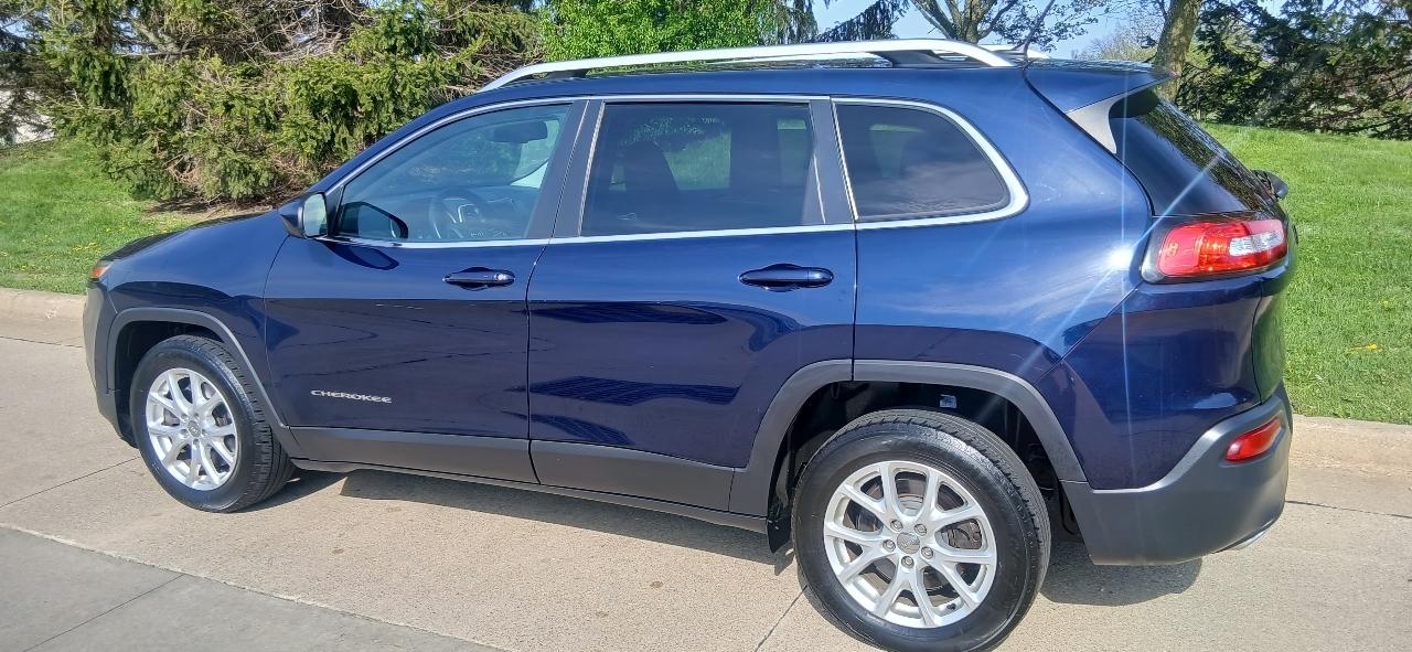 Jeep Cherokee Latitude FWD 2015