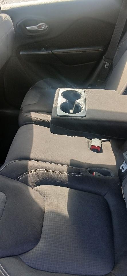 Jeep Cherokee Latitude FWD 2015