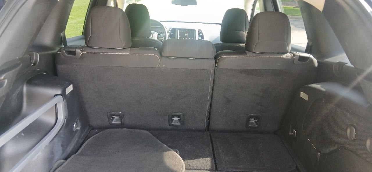 Jeep Cherokee Latitude FWD 2015