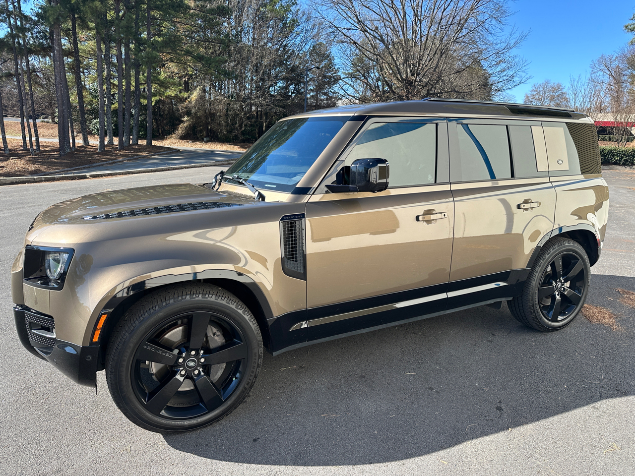 Land Rover Defender 110 X-Dynamic HSE AWD 2022