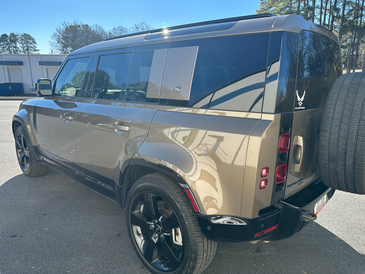 Land Rover Defender 110 X-Dynamic HSE AWD 2022