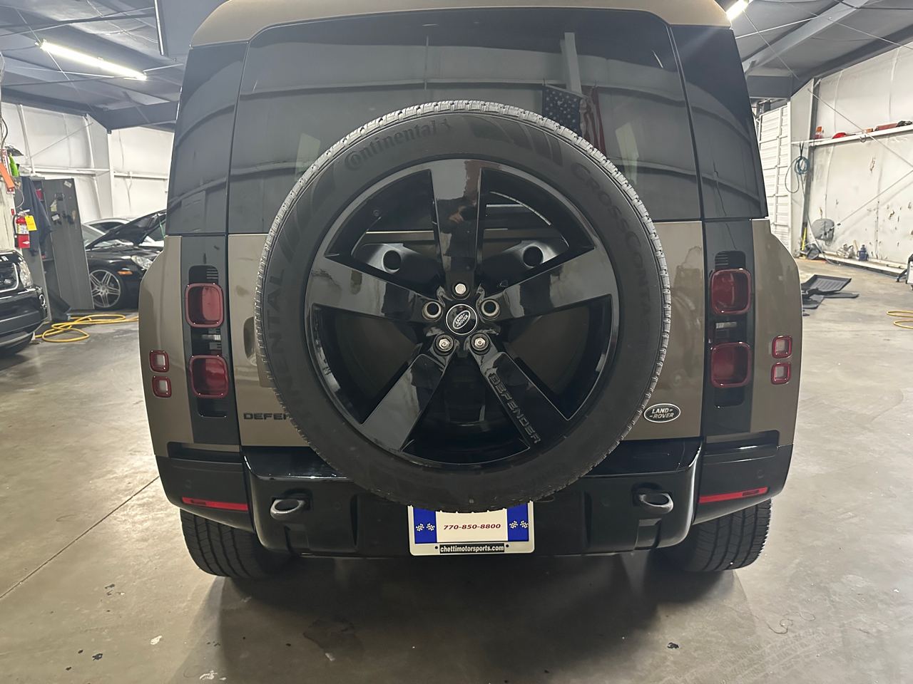 Land Rover Defender 110 X-Dynamic HSE AWD 2022