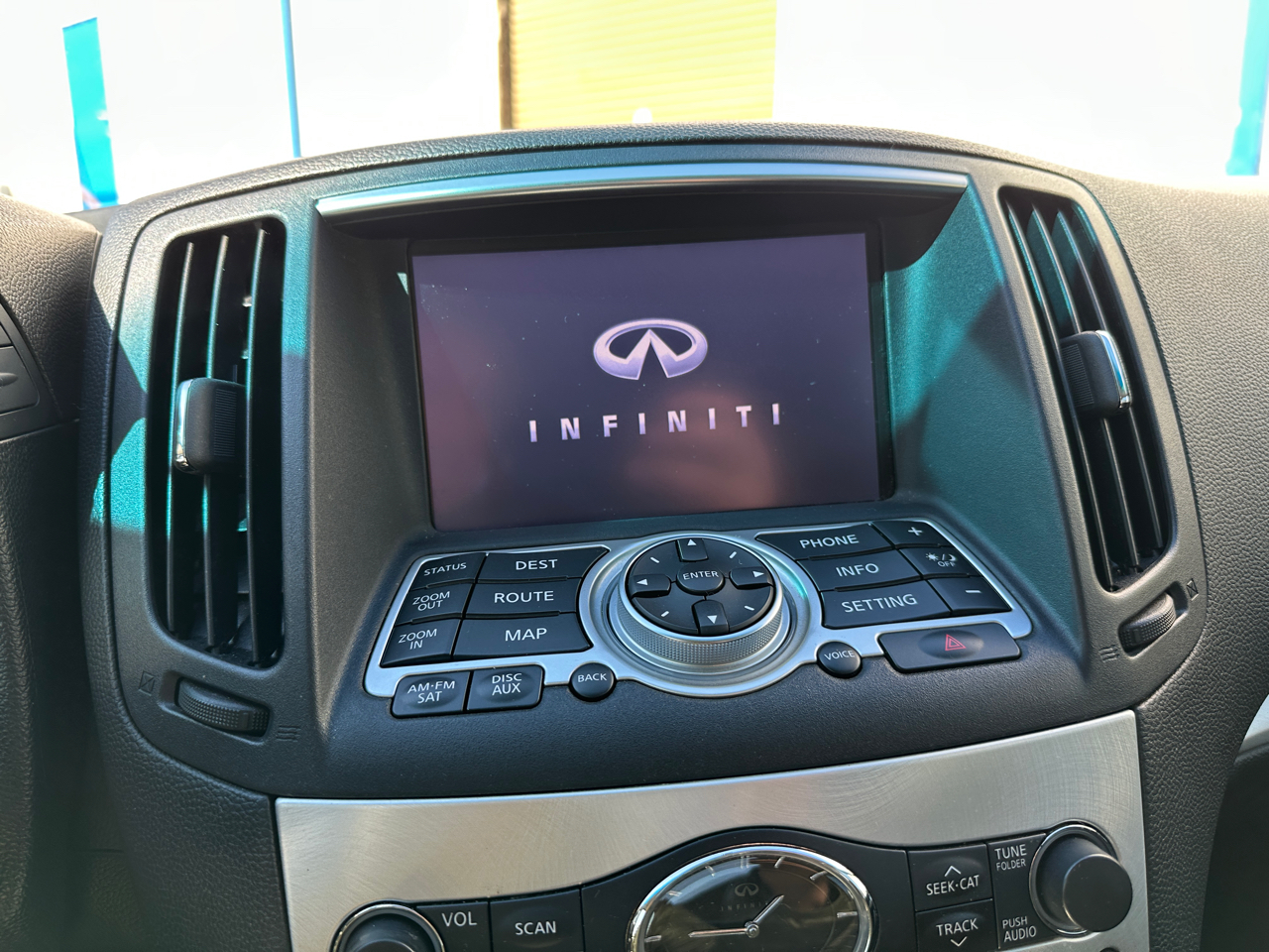 Infiniti Q60 Convertible 2dr 2014