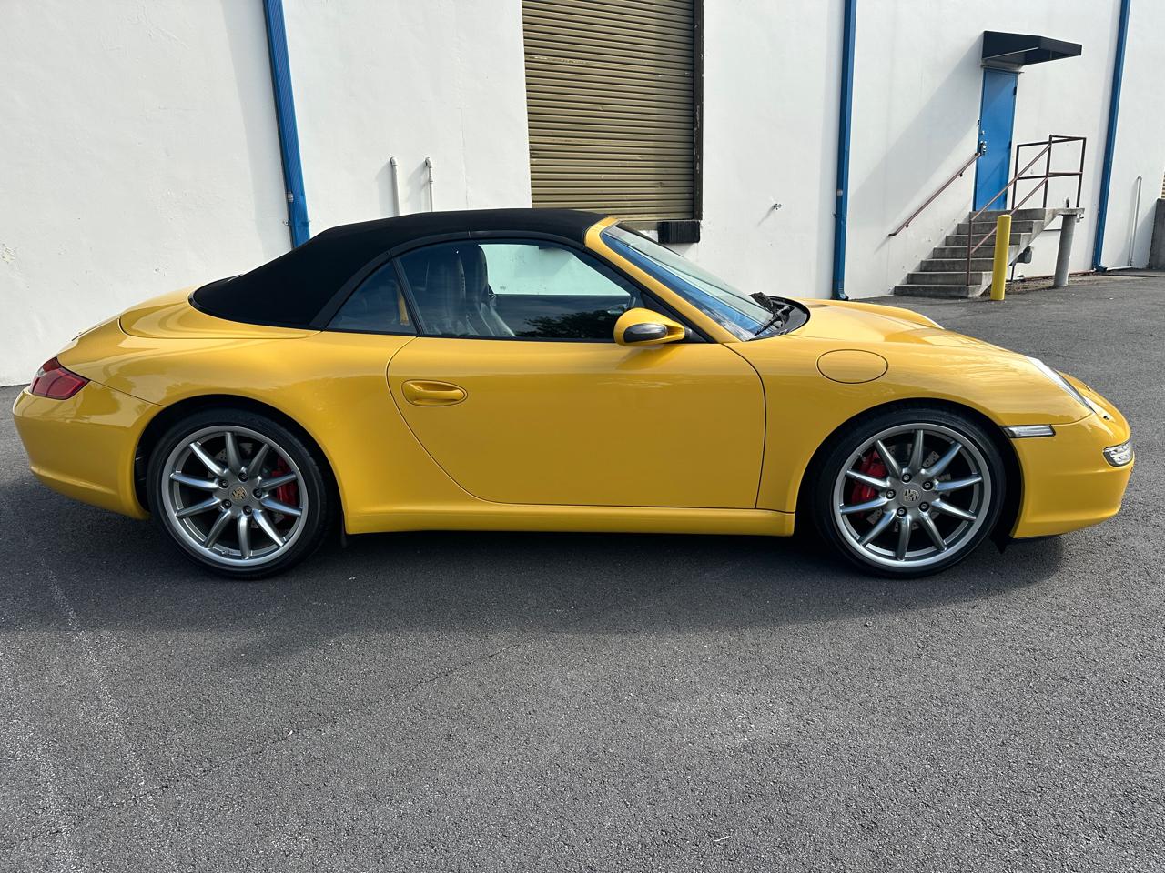 Porsche 911 2dr Cabriolet Carrera S 2006
