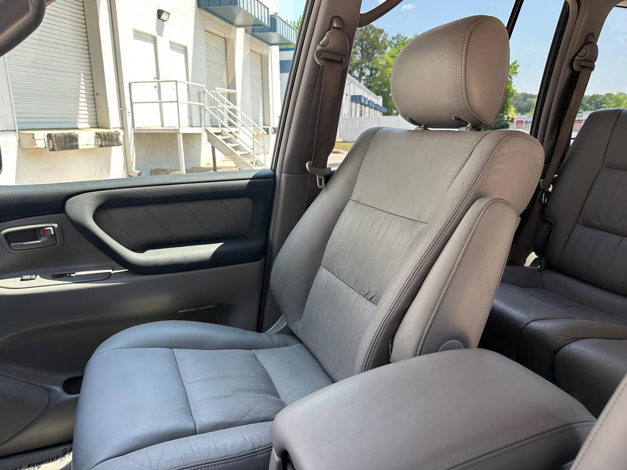 Toyota Land Cruiser 4dr 4WD (Natl) 2005