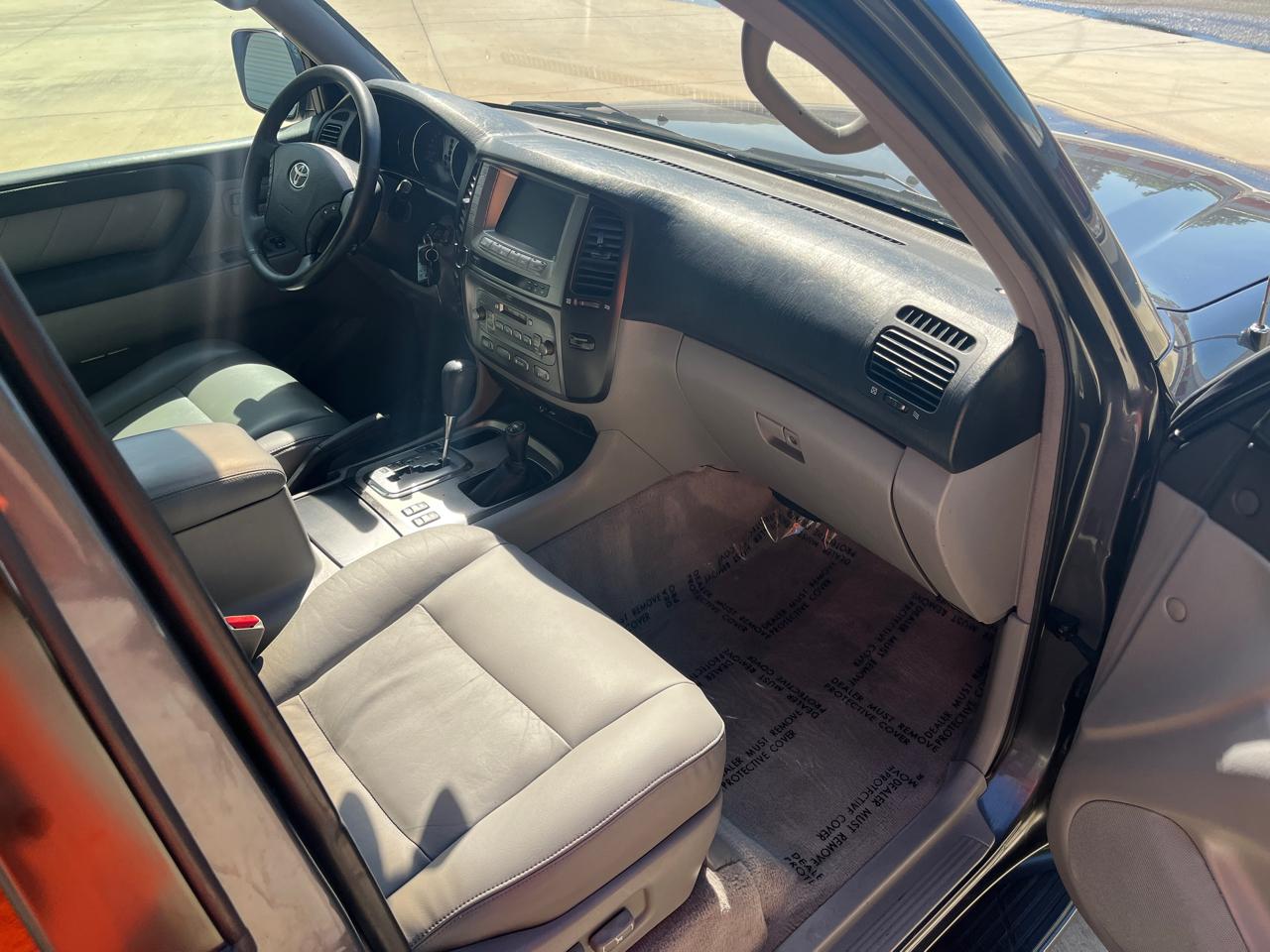 Toyota Land Cruiser 4dr 4WD (Natl) 2005