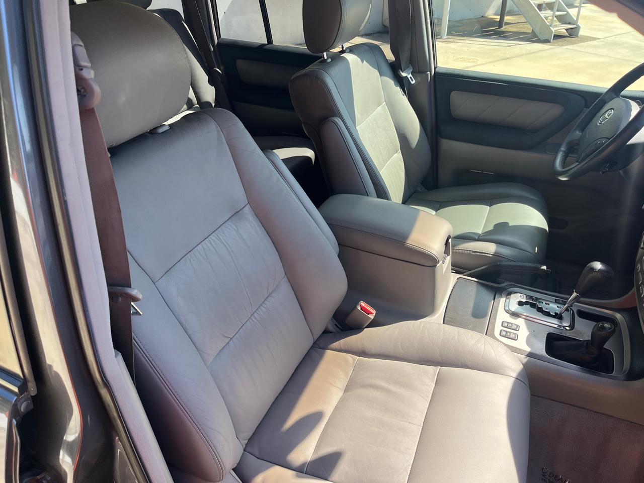 Toyota Land Cruiser 4dr 4WD (Natl) 2005