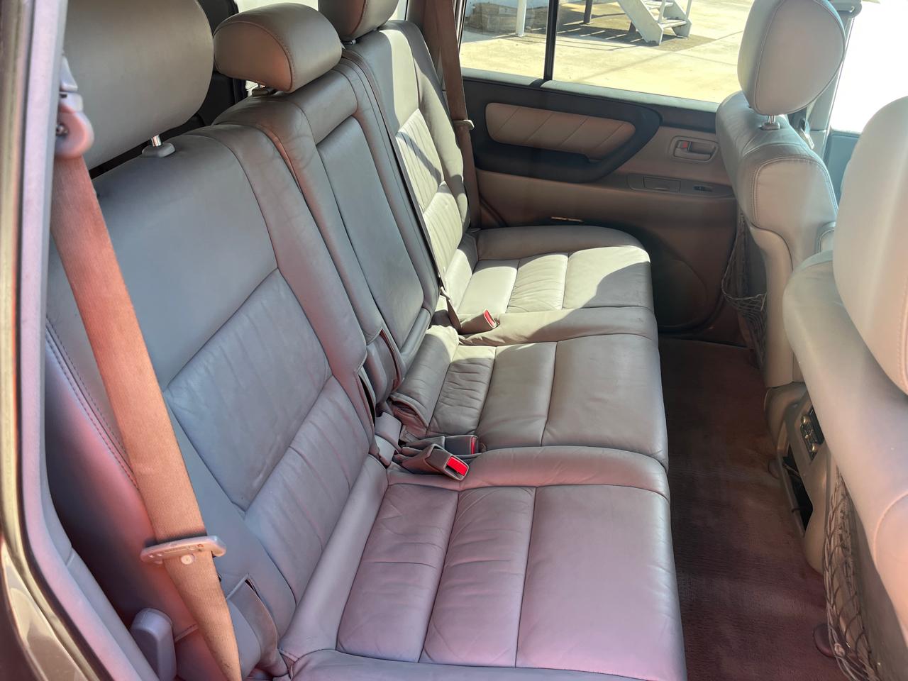 Toyota Land Cruiser 4dr 4WD (Natl) 2005