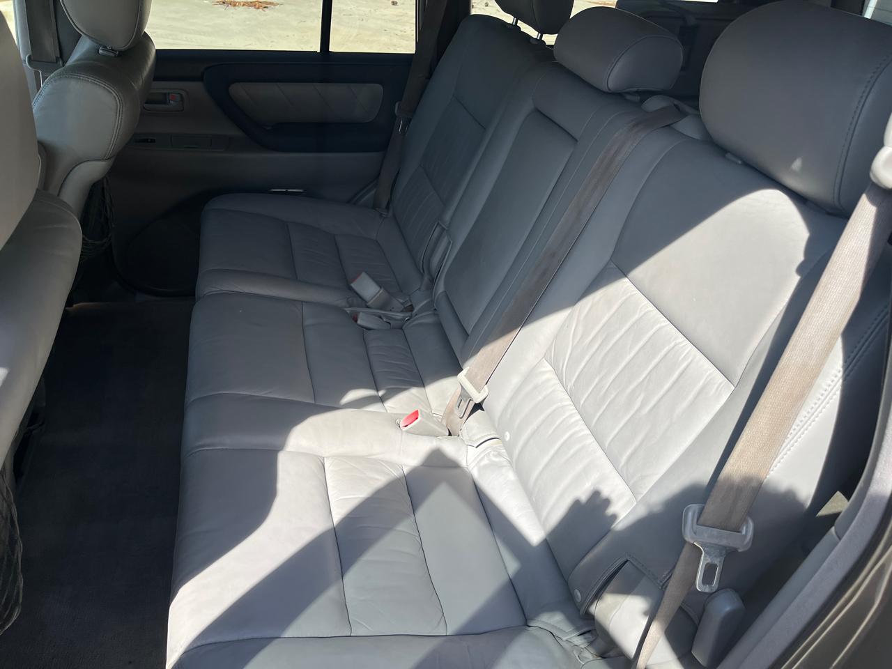Toyota Land Cruiser 4dr 4WD (Natl) 2005