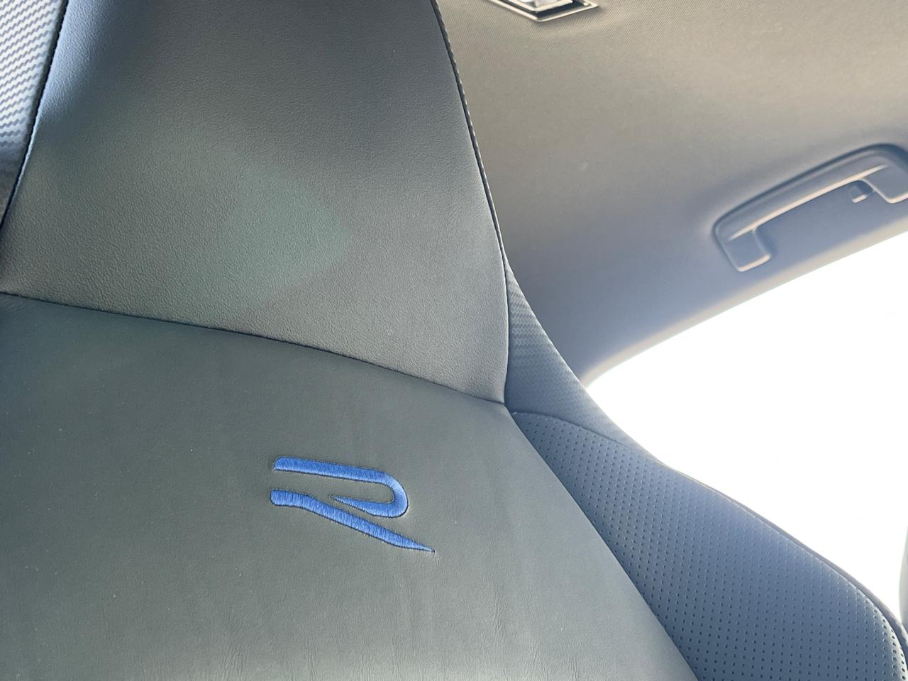 Volkswagen Golf R 2.0T DSG 2024