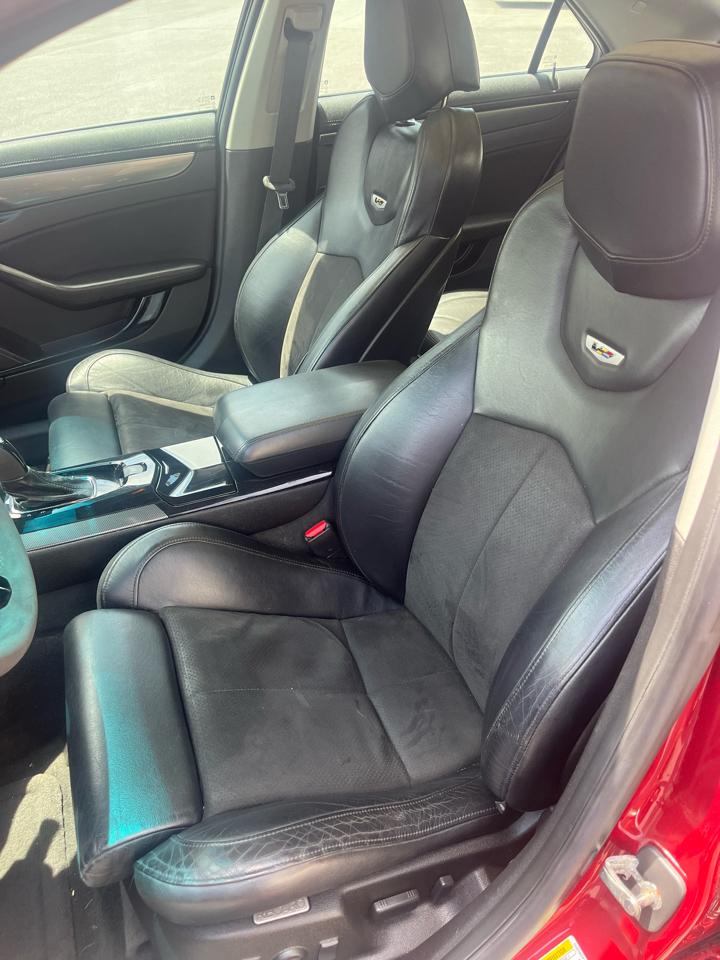 Cadillac CTS-V 4dr Sdn 2009