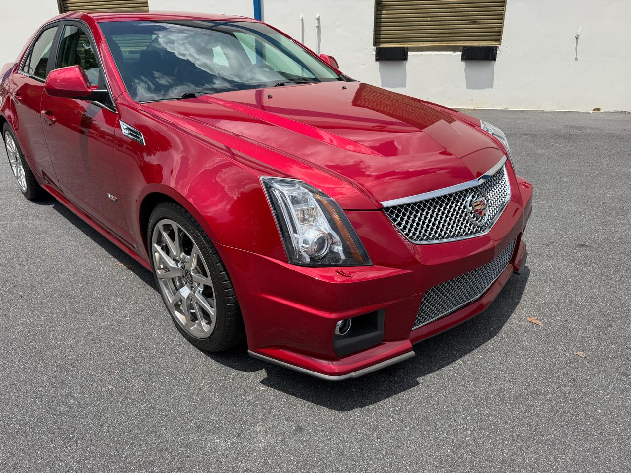 Cadillac CTS-V 4dr Sdn 2009