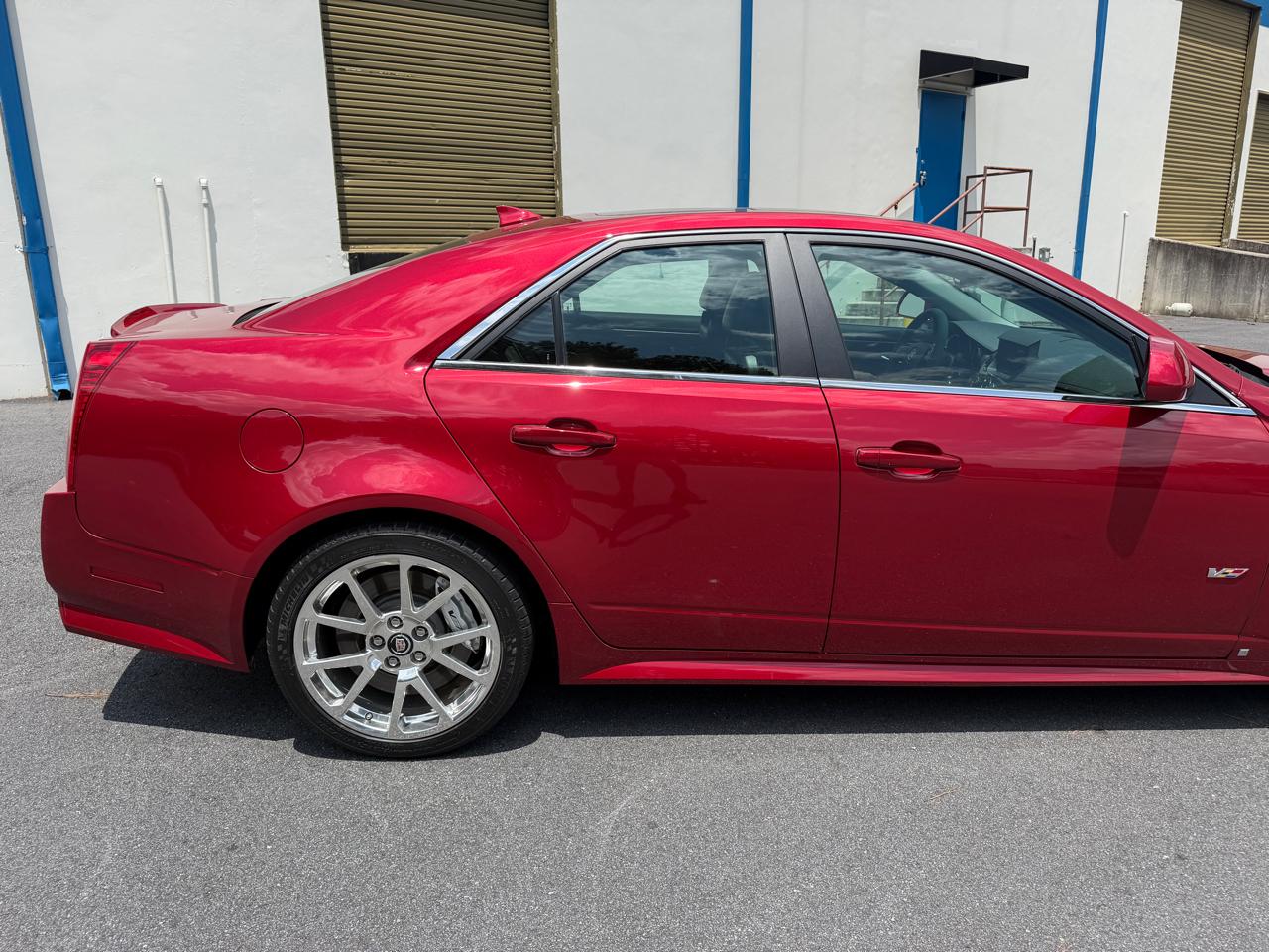 Cadillac CTS-V 4dr Sdn 2009