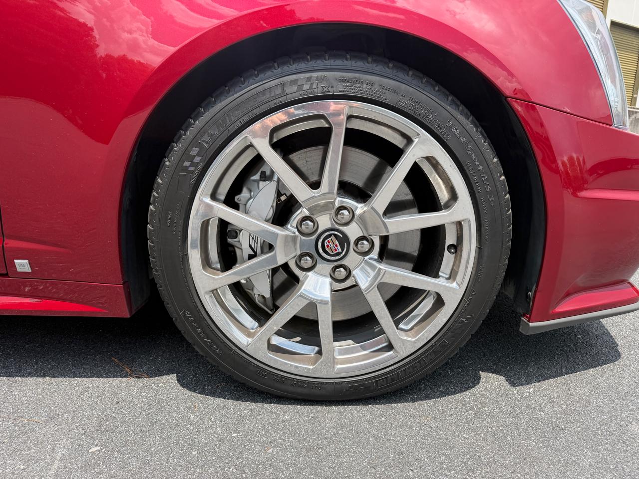 Cadillac CTS-V 4dr Sdn 2009