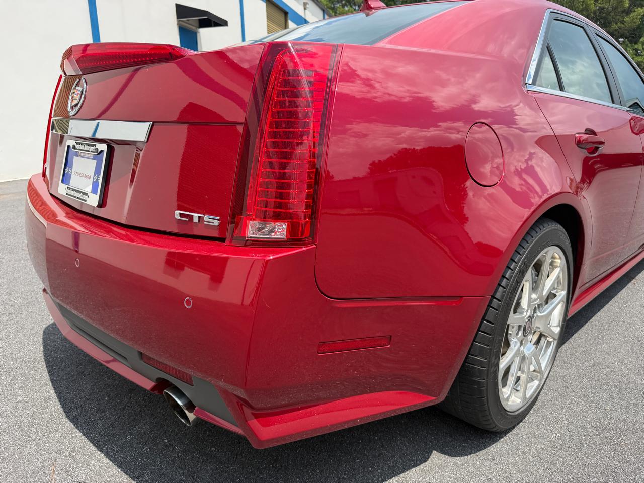 Cadillac CTS-V 4dr Sdn 2009