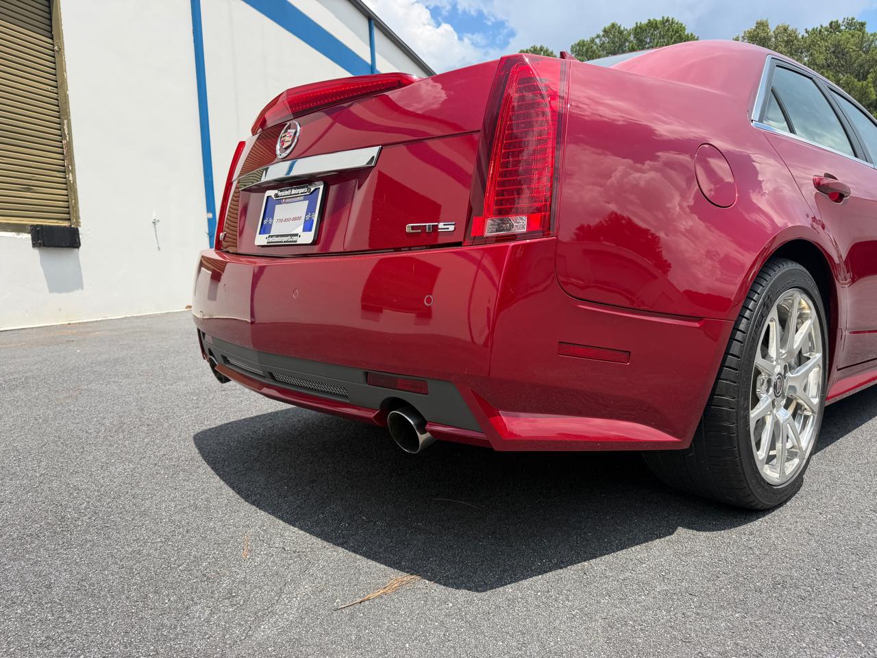 Cadillac CTS-V 4dr Sdn 2009