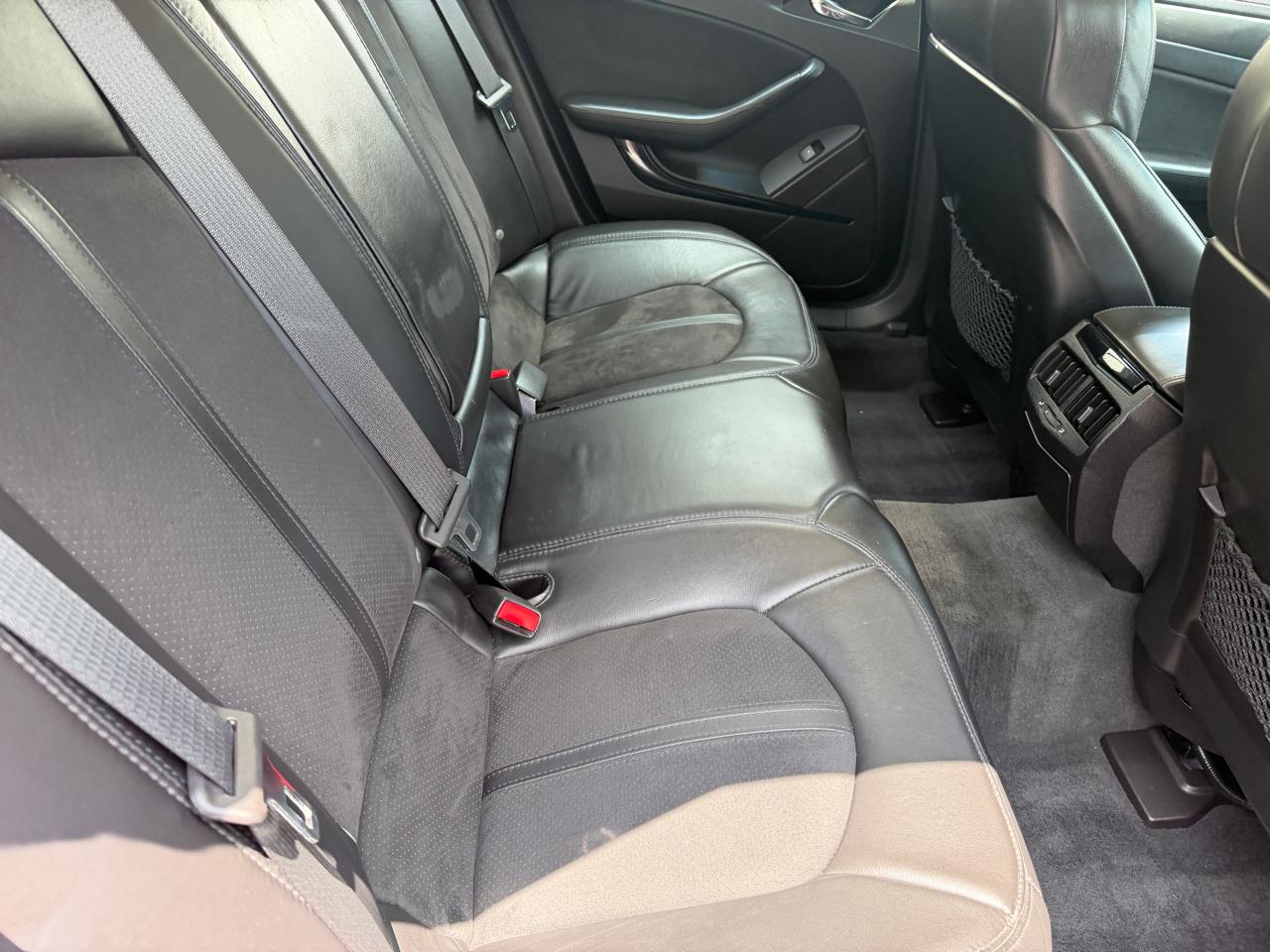 Cadillac CTS-V 4dr Sdn 2009