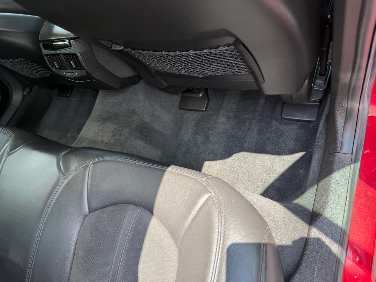 Cadillac CTS-V 4dr Sdn 2009
