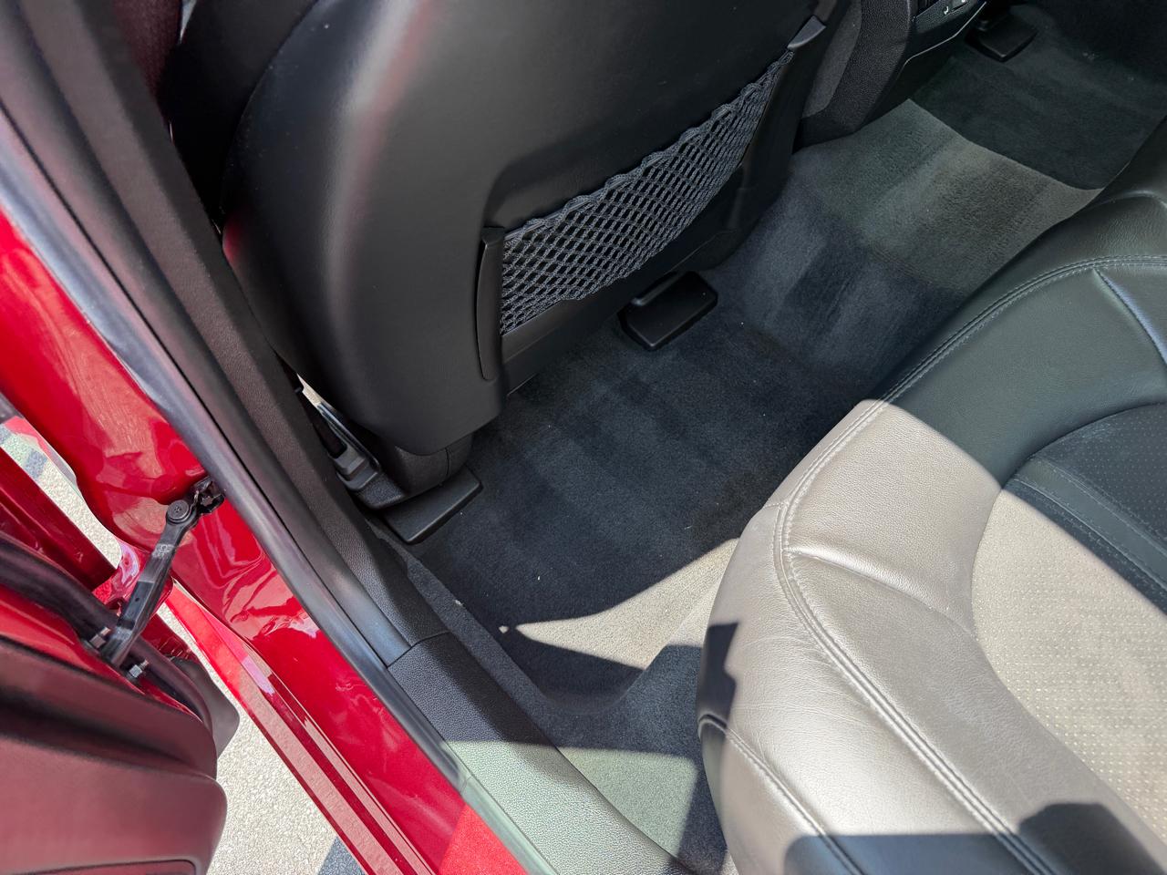 Cadillac CTS-V 4dr Sdn 2009