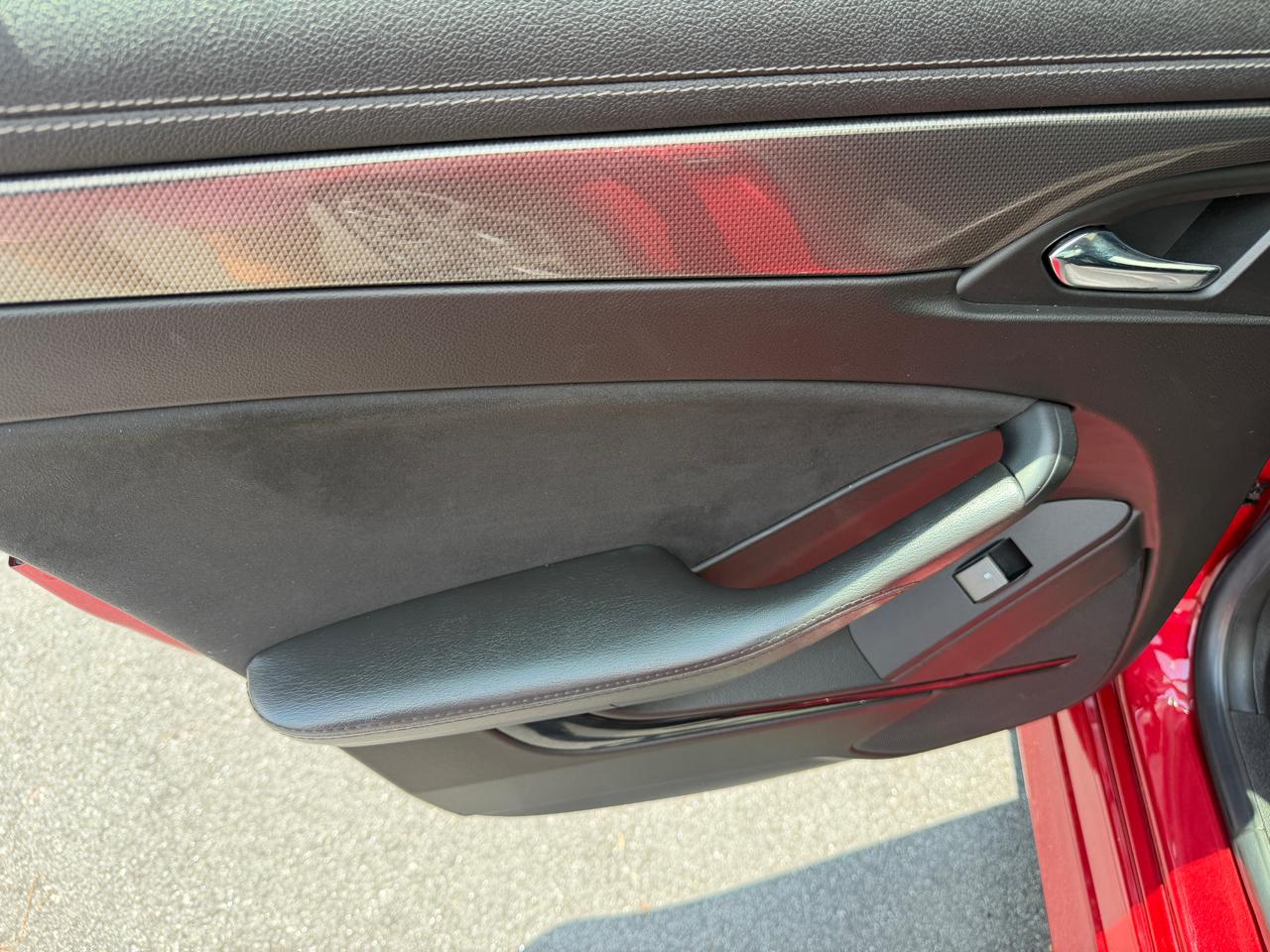 Cadillac CTS-V 4dr Sdn 2009