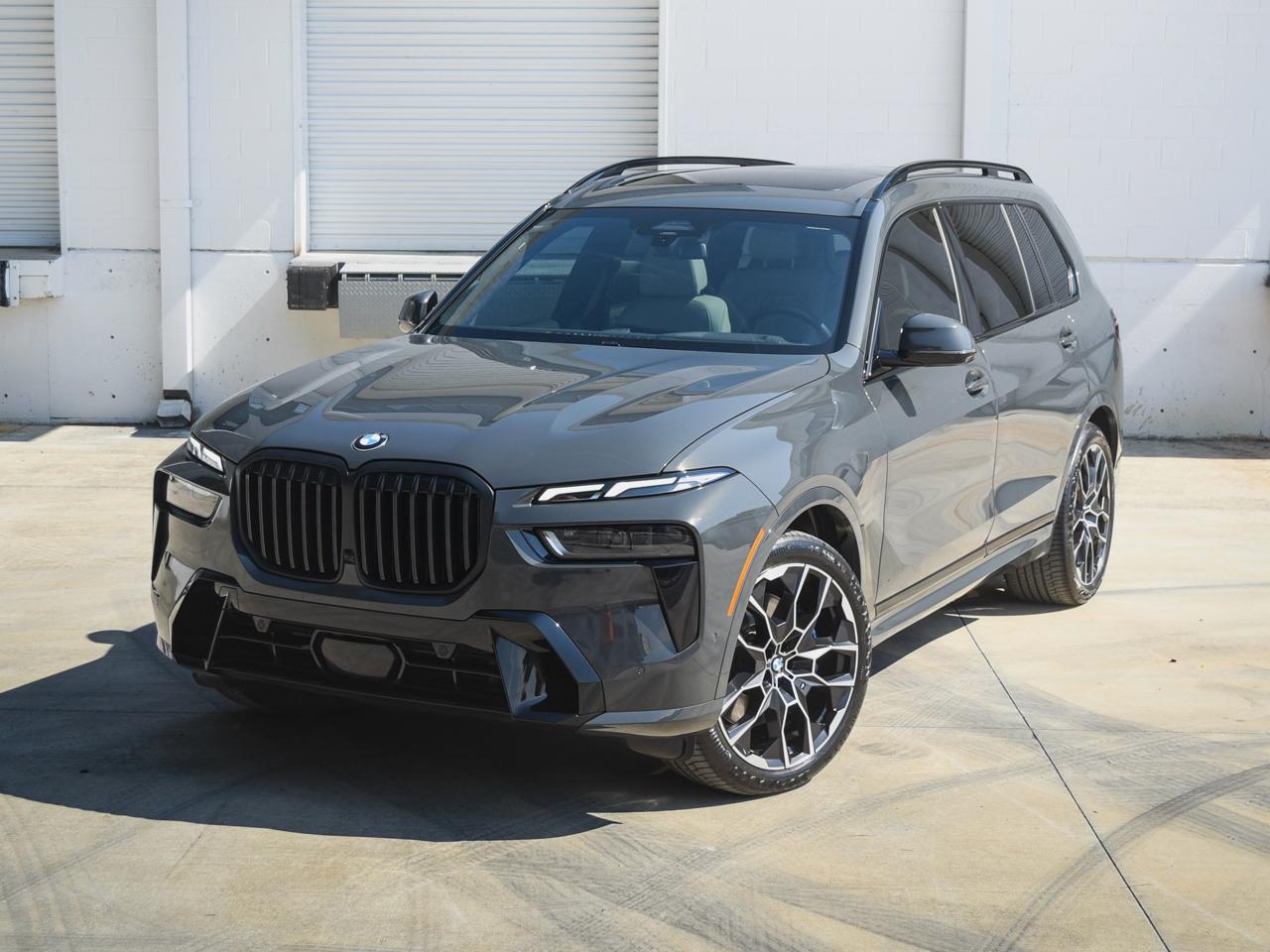 2025 BMW X7 xDrive40i Sports Activity Vehicle
