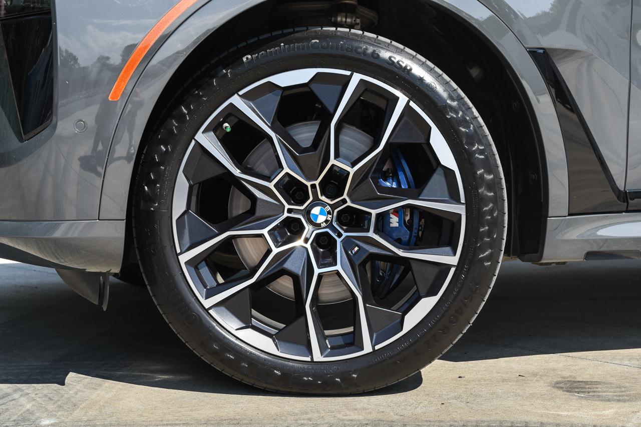 BMW X7 xDrive40i Sports Activity Vehicle 2025