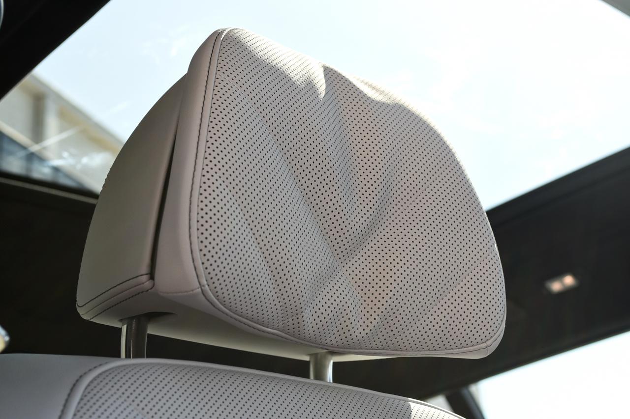 BMW X7 xDrive40i Sports Activity Vehicle 2025