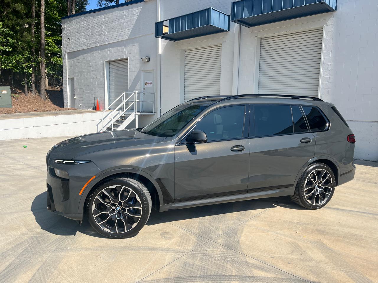 BMW X7 xDrive40i Sports Activity Vehicle 2025