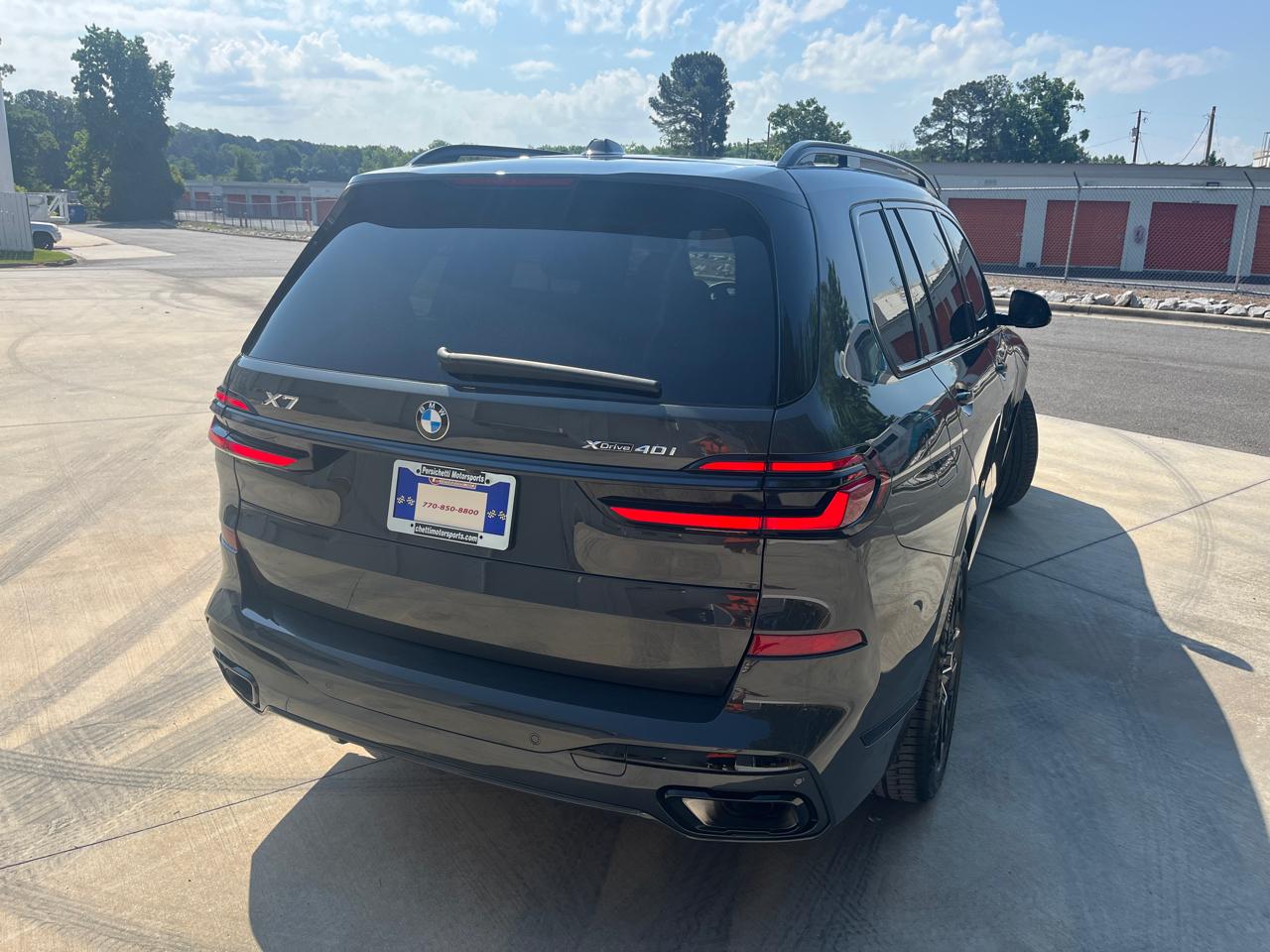 BMW X7 xDrive40i Sports Activity Vehicle 2025