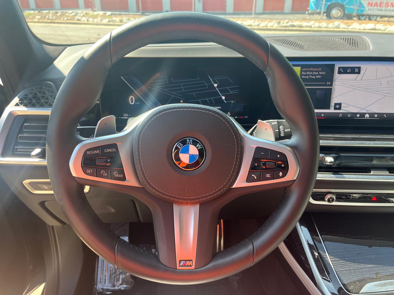 BMW X7 xDrive40i Sports Activity Vehicle 2025