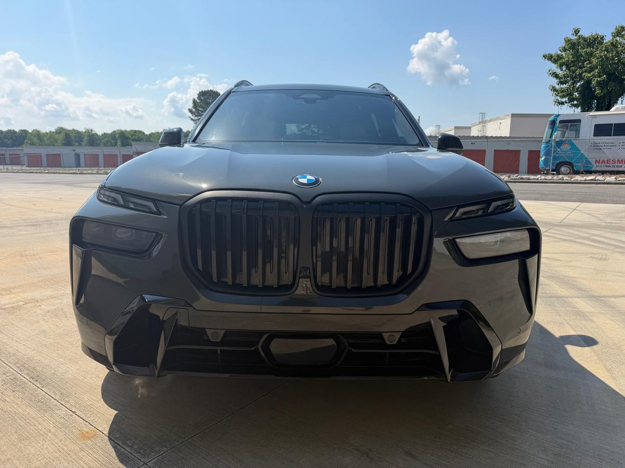 BMW X7 xDrive40i Sports Activity Vehicle 2025
