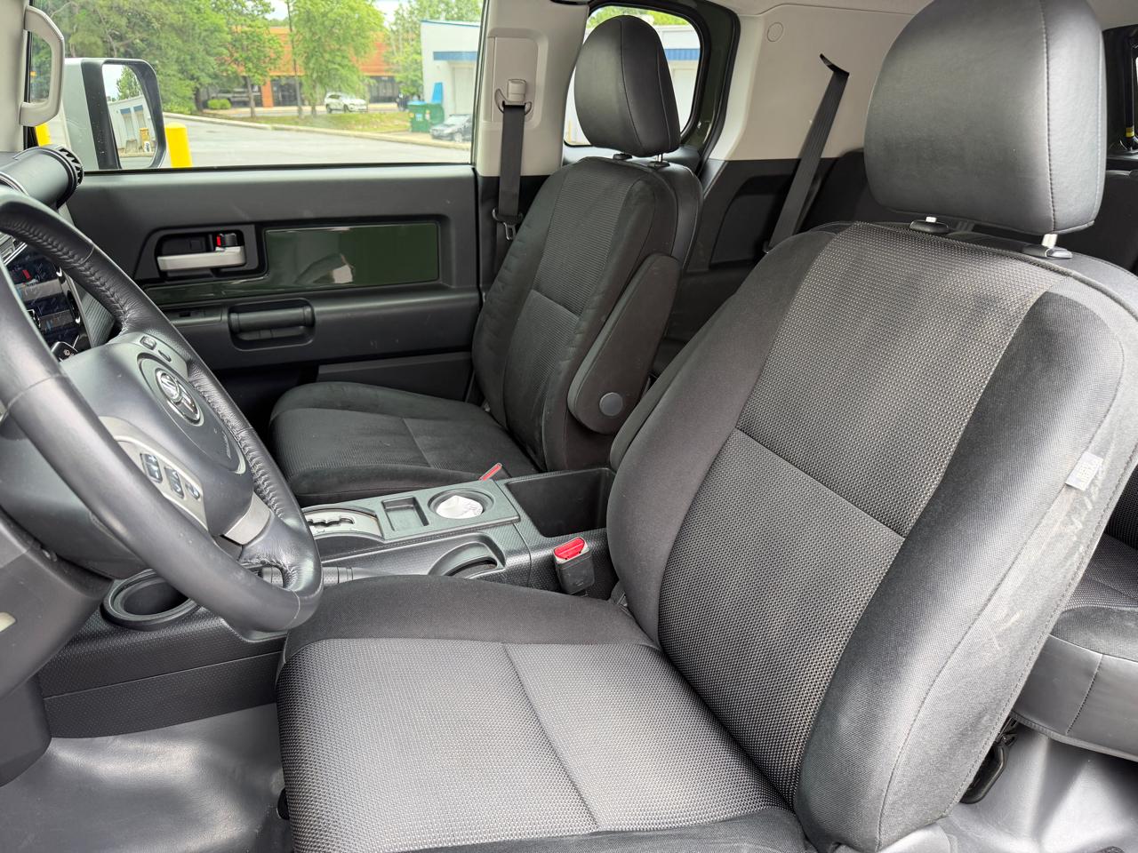 Toyota FJ Cruiser 4WD 4dr Man (Natl) 2014